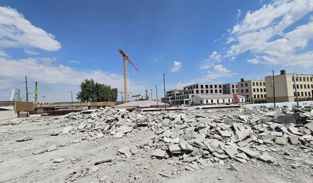 Depremlerden etkilenen Malatya İnönü Kapalı Çarşısı yenilenecek