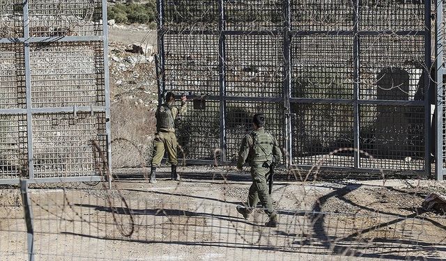 İsrail, Suriye’nin güneyinde 10 askeri üsle işgali sürdürüyor