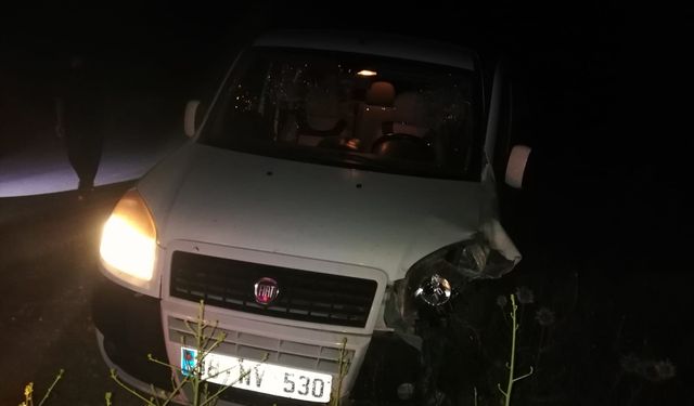 Malatya'da hafif ticari araçla otomobilin çarpıştığı kazada 8 kişi yaralandı