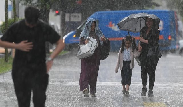 Meteorolojiden Ankara çevresi için gök gürültülü sağanak uyarısı