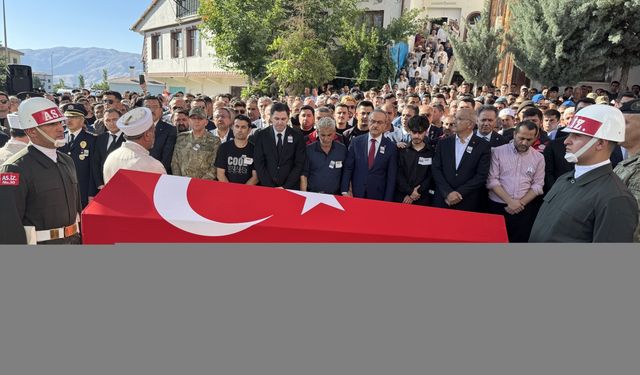 Şehit Mühimmat Astsubay Kıdemli Çavuş Akdoğan, memleketi Malatya'da son yolculuğuna uğurlandı