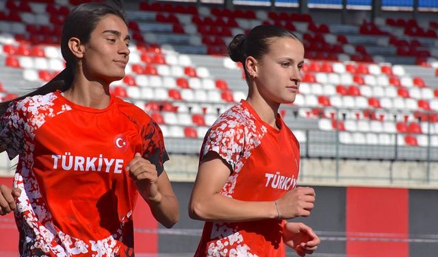 Vanlı milli atletlerin hedefi Romanya'dan altın madalyayla dönmek