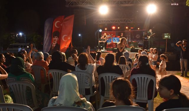 Aydın Büyükşehir Belediyesi'nin Germencik'te düzenlediği yaz konserine yoğun ilgi