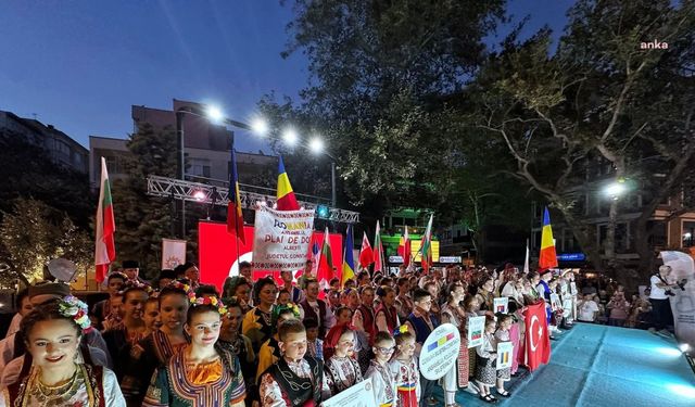 Bandırma Belediye Başkanı Mirza: "Uluslararası Halk Dansları Festivali, izleyenlere unutulmaz bir gece yaşattı"