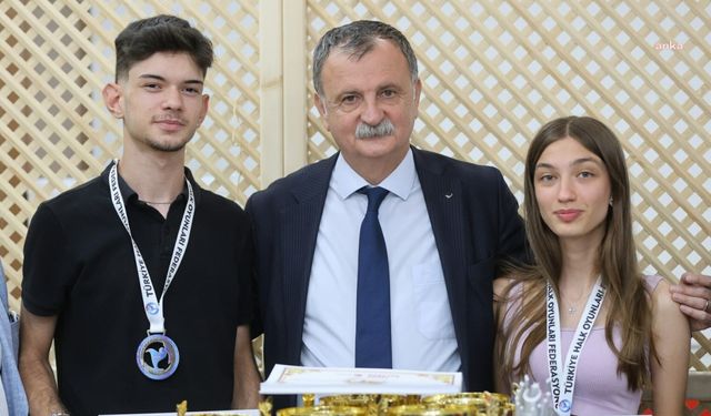 Yunusemre Belediye Başkanı Balaban, Belediyespor'un başarılı sporcularını kutladı 
