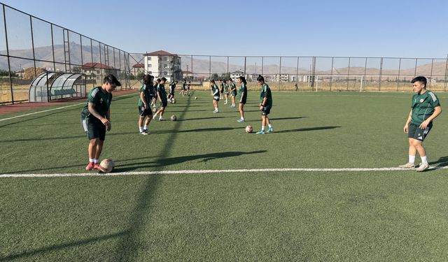 Yüksekovaspor Kadın Futbol Takımı'nın hedefi Süper Lig'de kalıcı olmak
