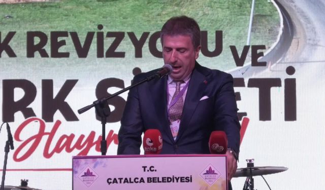 Çatalca 24’üncü Erguvan Kültür ve Sanat Festivali’nde Atatürk Silüeti açıldı, Malazgirt Zaferi anıldı