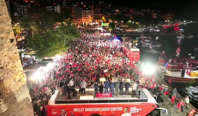 CHP'nin Sinop mitingi... Özgür Özel: "Bu çete iddianameyi yazdığında Ekrem İmamoğlu değil, ona iftira atanları yargılayacağız"