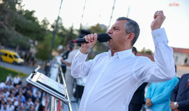 Özgür Özel Sivas’ta konuştu: “Bakan evlatlarının dönemi kapanıyor”