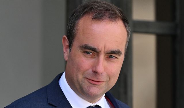 Fransa’da Yeni Başbakan Lecornu’nun Kabinesi Belirsizliğini Koruyor