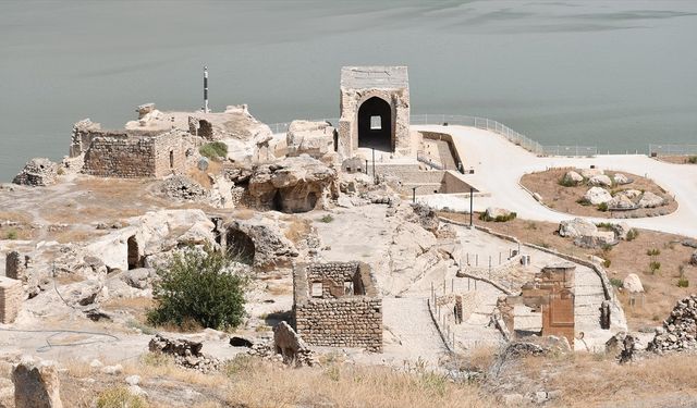 Hasankeyf’te Büyük Saray Gün Yüzüne Çıkıyor: 12 Bin Yıllık Miras Ortaya Seriliyor