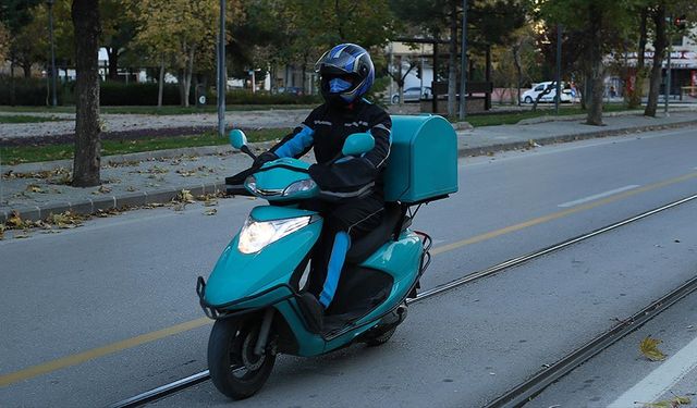 Motokurye Faaliyetleri Artık Kayıt Altında: 74 Bini Aşkın Yetki Belgesi Verildi