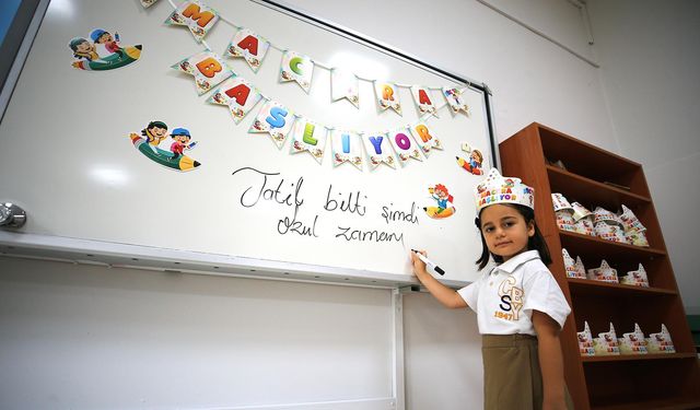 Türkiye genelindeki yaklaşık 18 milyon öğrenci dersbaşı yaptı
