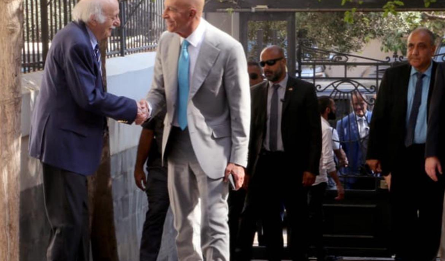 ABD’nin Suriye Özel Temsilcisi Barrack, Dürzi lider Canbolat ile görüştü