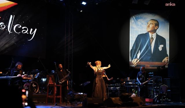 Çeşme Festivali’nin ilk gününde Zuhal Olcay coşkusu