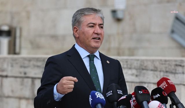 CHP'li Emir'den, Oktay Saral'a "Manifest" tepkisi: "Kadınların yaşamına, gençlerin özgürlüğüne dil uzatamazsın"