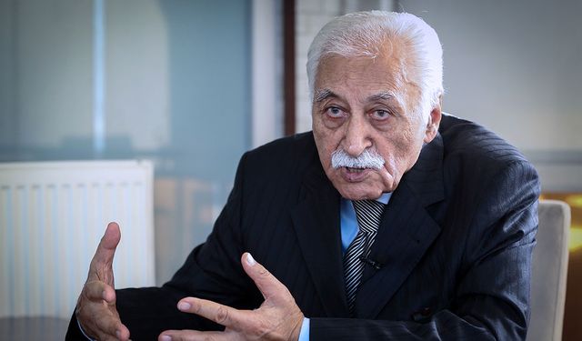 Şair ve yazar Yavuz Bülent Bâkiler kimdir