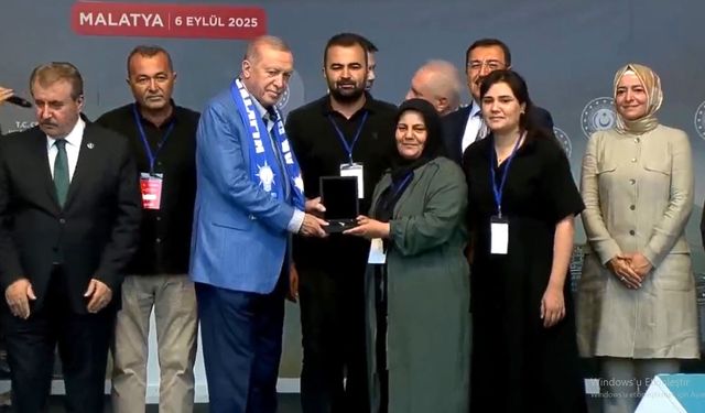 Cumhurbaşkanı Erdoğan: “Yılmadan, Yorulmadan Malatya’yı Yeniden Ayağa Kaldırıyoruz”