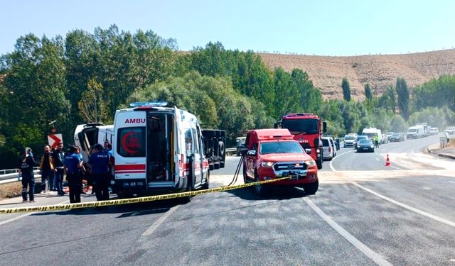 Darende’de devrilen tırın sürücüsü yoğun bakımda