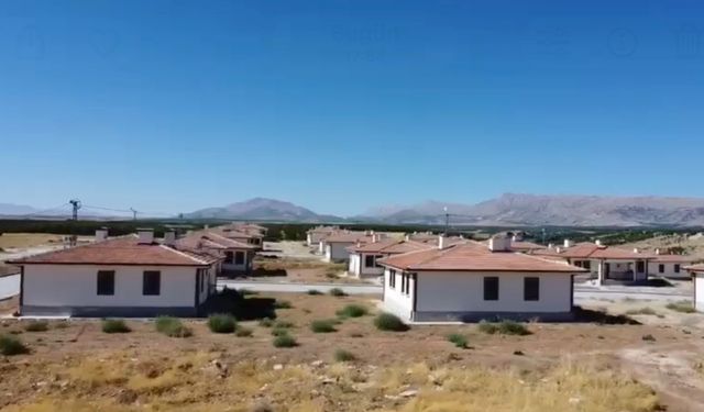 Malatya’da 22 kırsal konut hak sahiplerine teslim edildi