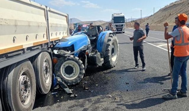 Malatya’da tır ile traktör çarpıştı: 1 yaralı