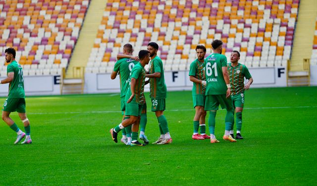 Yeni Malatyaspor, kupada Yeşilyurtspor'a farklı yenildi