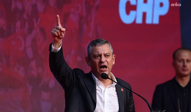 Özgür Özel: “Bir santim eğilirsek, bunlar bu millete diz çöktürecek”