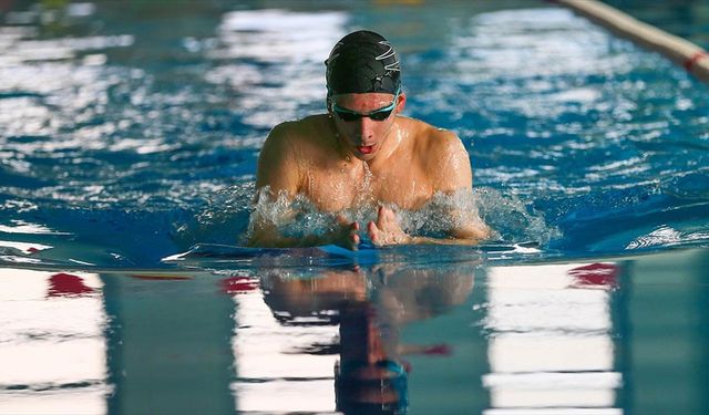 Otizmli Sporcu Bilge Kağan Yılgın, Türkiye’nin Yüzmede İlk Dünya Şampiyonu Oldu