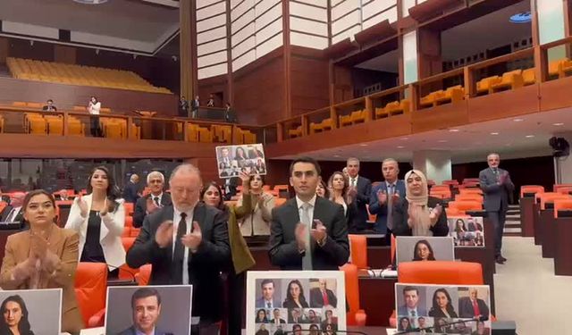 DEM Partililerden AİHM Kararına Tepki: Meclis’te Demirtaş Protestosu