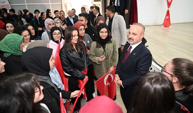 Bakan Yardımcısı Turan: Türkiye Her Masada Var Artık