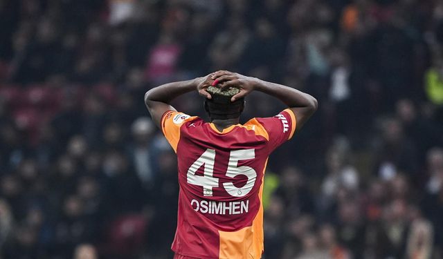 CAF Yılın Futbolcusu Ödülünde Finalistler Belli Oldu: Osimhen, Hakimi ve Salah Yarışıyor
