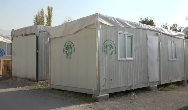 Bin gün geçti: Depremzedeler hâlâ 21 metrekarelik konteynerlerde yaşıyor