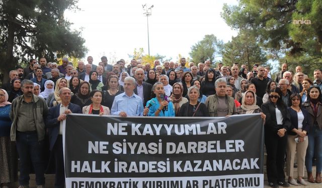 DEM Parti’den Mardin’de Kayyum Tepkisi: “Ahmet Türk Görevine İade Edilmeli”