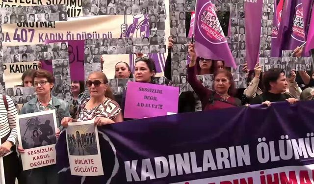 Kadıköy’de 25 Kasım Eylemi: “Şiddetin Karanlığını Mücadelemiz Dağıtacak”