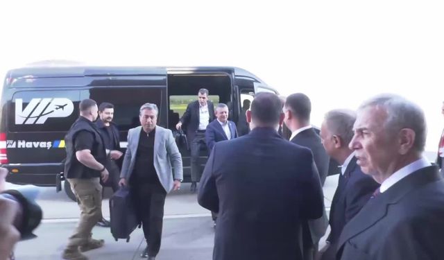 Kilis’te On Binler İmamoğlu’na Özgürlük ve Erken Seçim İstedi