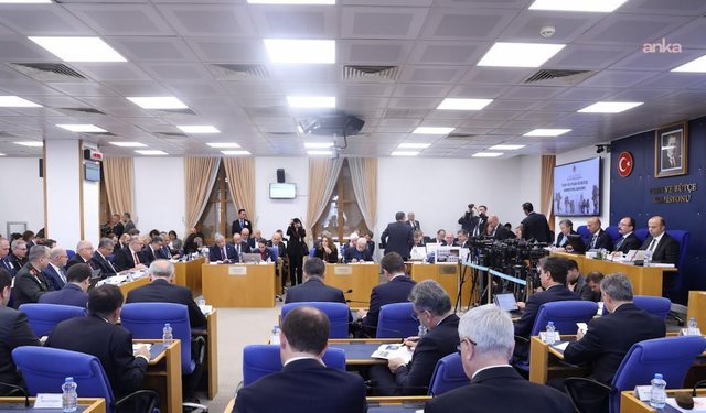 Komisyonda Tansiyon: DEM Partili Boz'un TSK Eleştirisine Sert Tepki