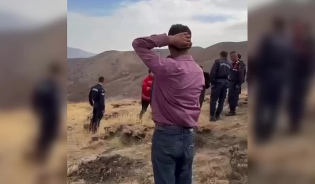 Malatya'nın Doğanşehir ilçesinde uçuruma düşen vatandaş ambulans helikopterle hastaneye sevk edildi