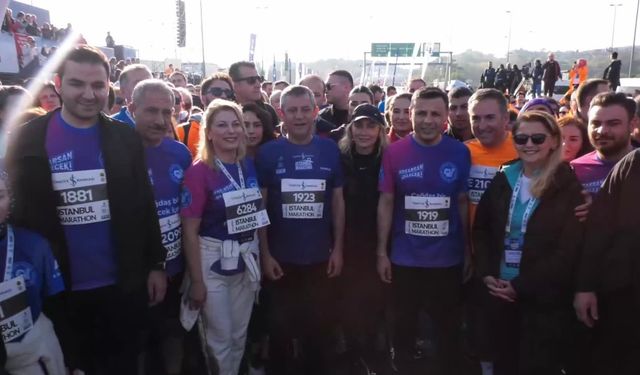 Özgür Özel, 47. İstanbul Maratonu’nda “1923” Numarasıyla Koştu