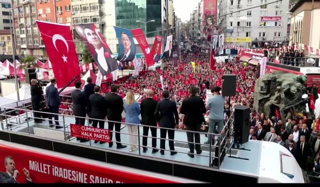 Özgür Özel’den Zonguldak Mitinginde Sert Mesaj: “CHP Kurucu İradedir, Kimsenin Peşine Takılmaz”