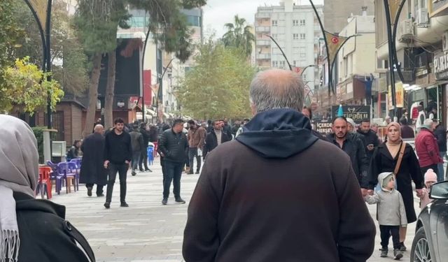 Mardin’de vatandaşın ekonomi tepkisi: Şeker alıyoruz, çay bitiyor, çay alıyoruz, yağ bitiyor