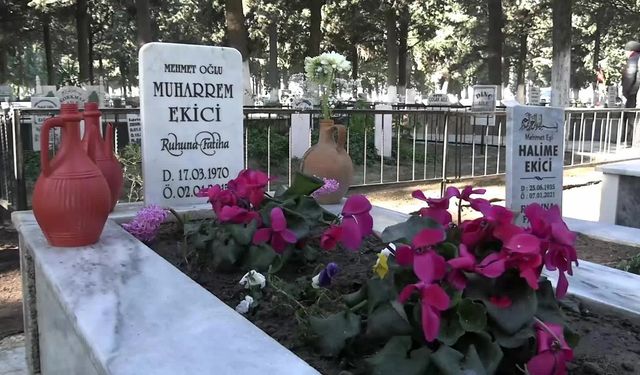 CHP Lideri Özel, Saruhanlı’da Muharrem Ekici ve Hasan Eroğlu’nun kabrini ziyaret etti