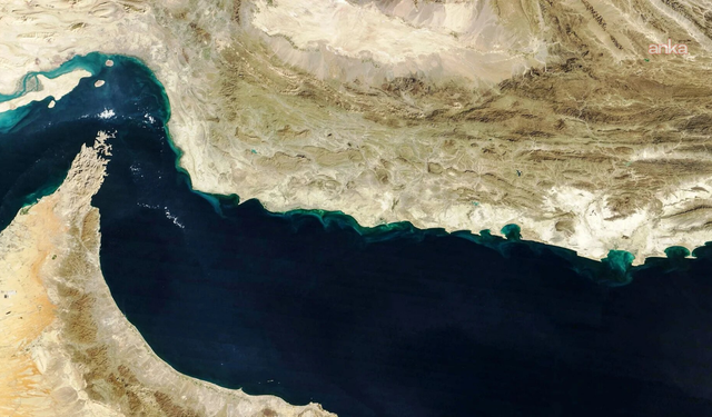 Hürmüz’de Tehlikeli Tatbikat