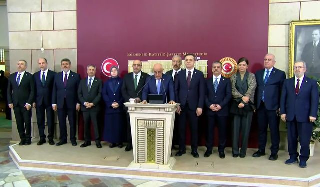 AK Partili Vahit Kirişci’den Özgür Özel’e Sert Tepki: "Keşke Selfie Çekip Kaybolmasaydınız!"