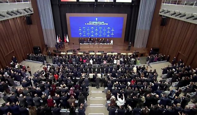 Erdoğan: Ana muhalefetin saldırılarını telin ediyorum