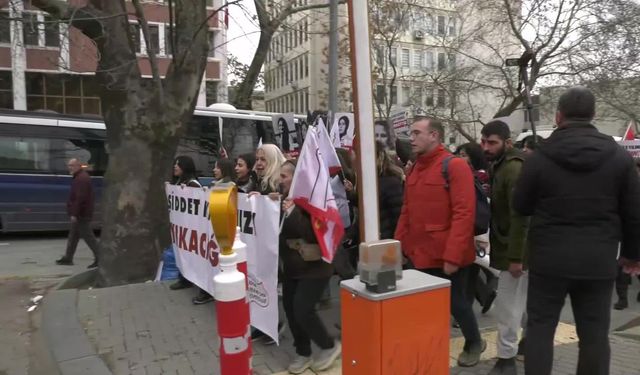 Kadınlar Bakanlık Önünde: Hesap Vereceksiniz