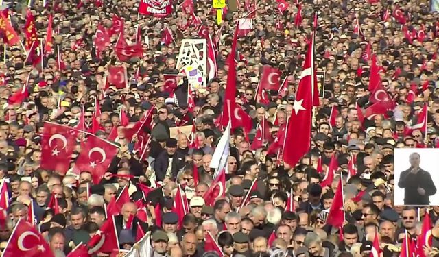 Özgür Özel’den Çorum’da erken seçim çağrısı: “Cesaretin varsa sandığı getir”