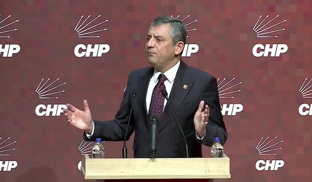 Özgür Özel’den Erdoğan’a ‘Boş Senet’ Tepkisi: "Bunu Sivil Hayatta Yapan Tefecilikten Yargılanır!"