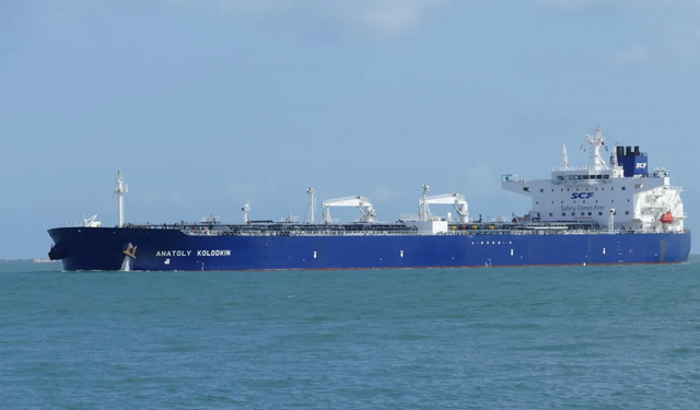 ABD Ablukasına Rusya’dan "Enerji" Çatlağı! 100 Bin Tonluk Dev Tanker Küba’ya Ulaştı