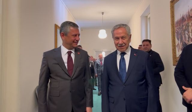 Özgür Özel’den Bülent Arınç’a Meclis’te Ziyaret