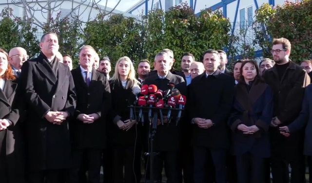 Özgür Özel’den İBB Davası Sonrası Sert Sözler: “AK Parti’yi Ciddiyete ve Ahlaka Davet Ediyorum”